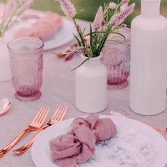 8 In. Blossom Design Plastic Plates | 10 Count