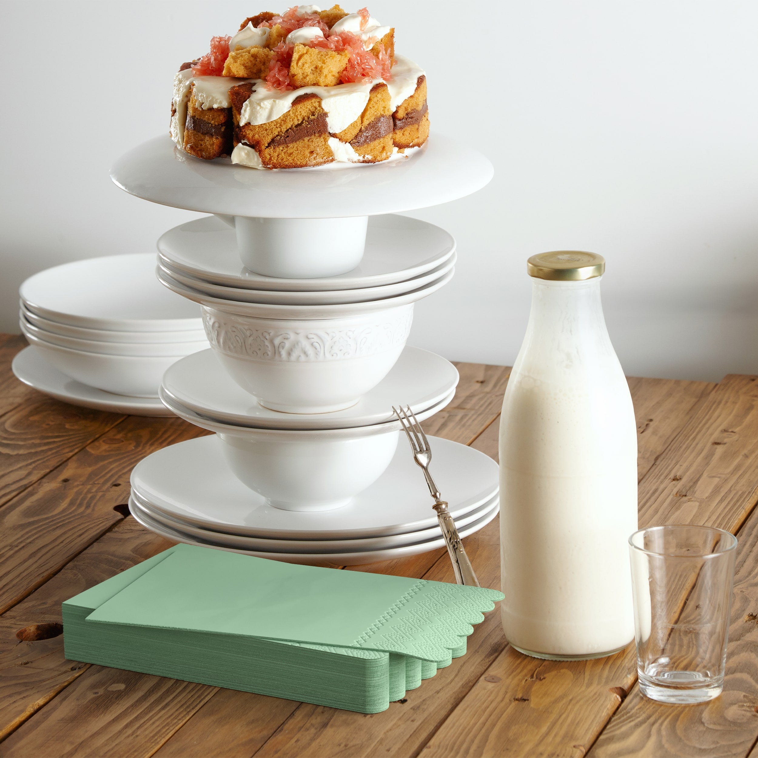 3 Ply Pistachio Green Scalloped Napkins - 20 Ct.