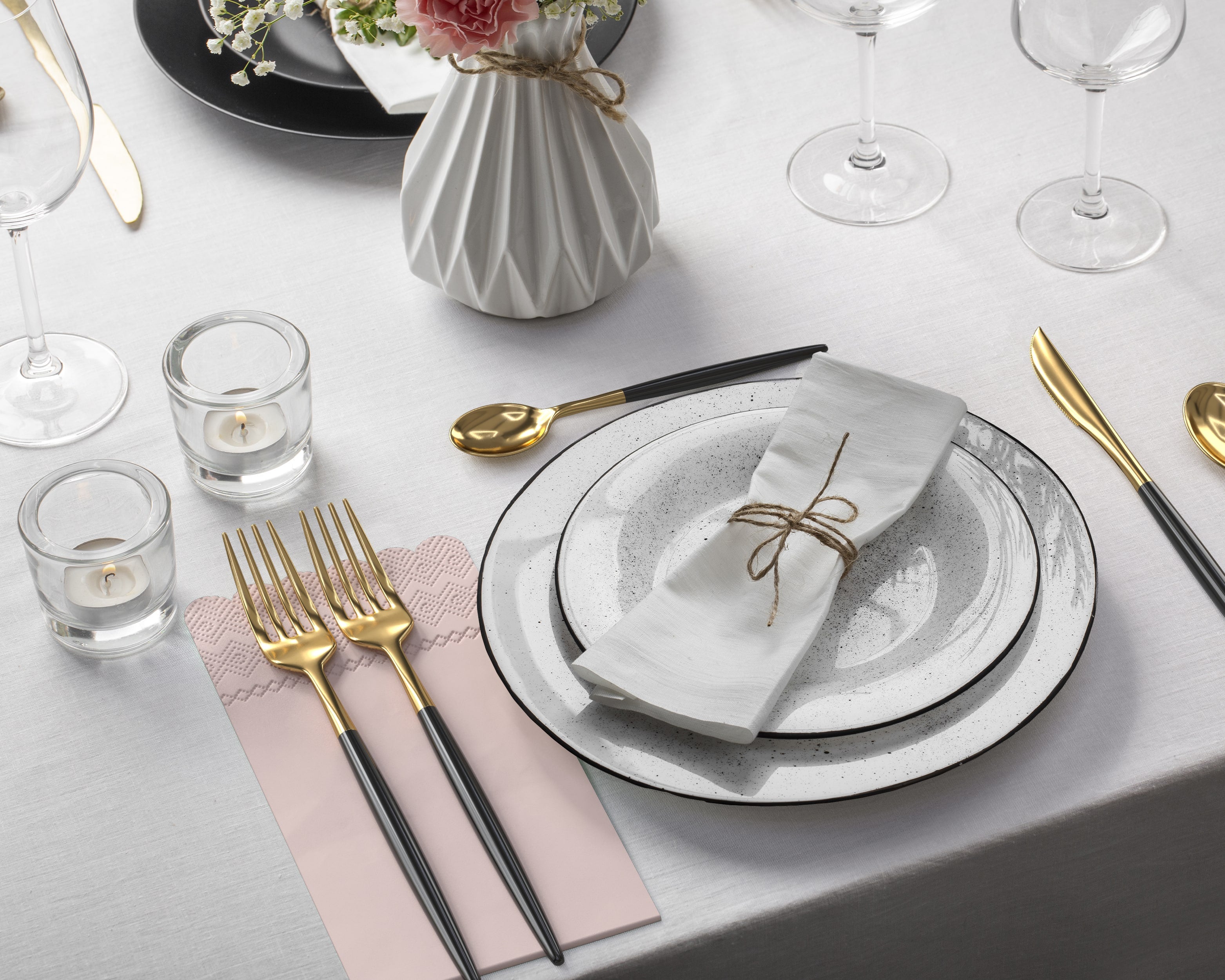 3 Ply Pink Peach Scalloped Napkins - 20 Ct.