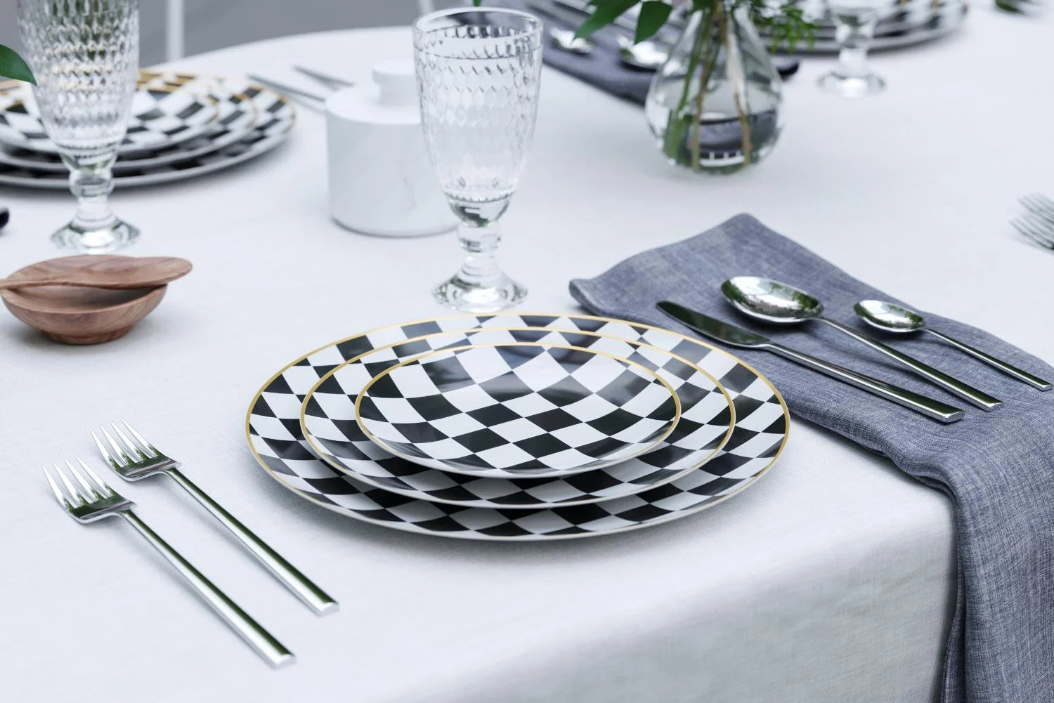 Disposable Checkerboard Dinnerware Set